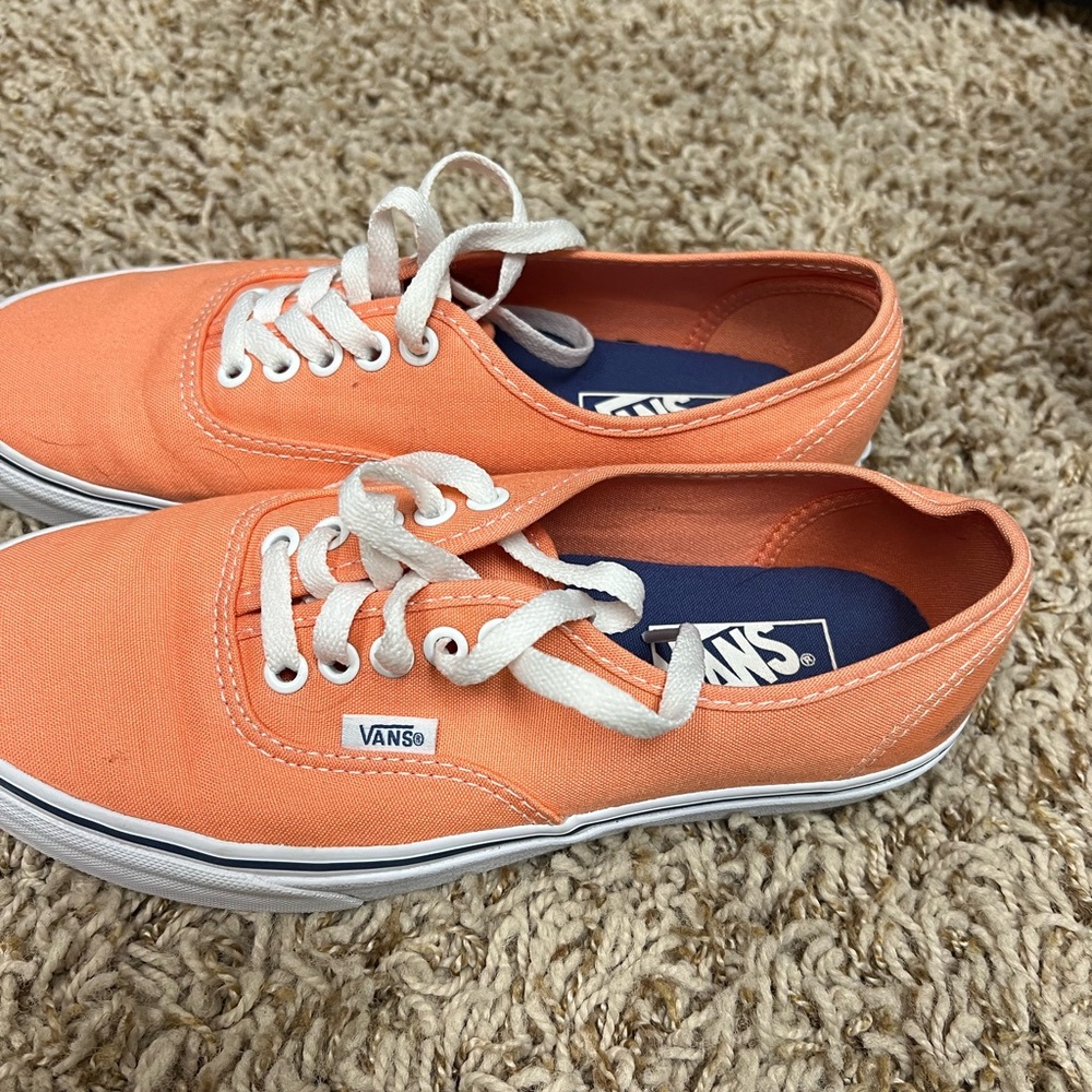 Vans tennis shoes